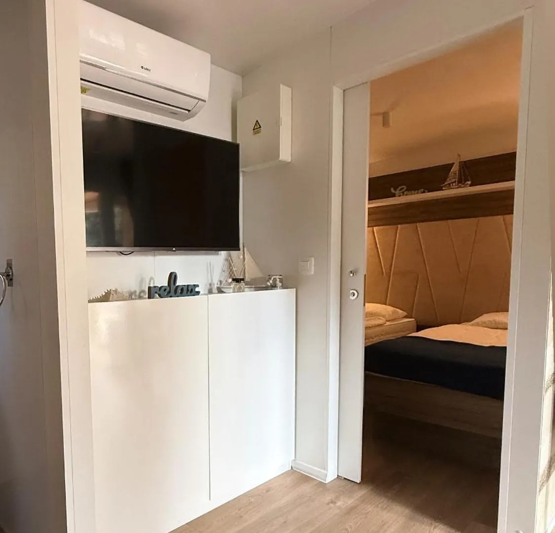 Mobile Home Loren Biograd Na Moru 0*,